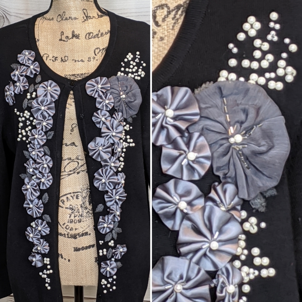 CHRISTOPHER & BANKS Floral/Pearl Cardigan sz PXL